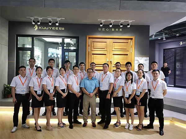 Portas e janelas Guanye apareceram na International Building Decoration Expo